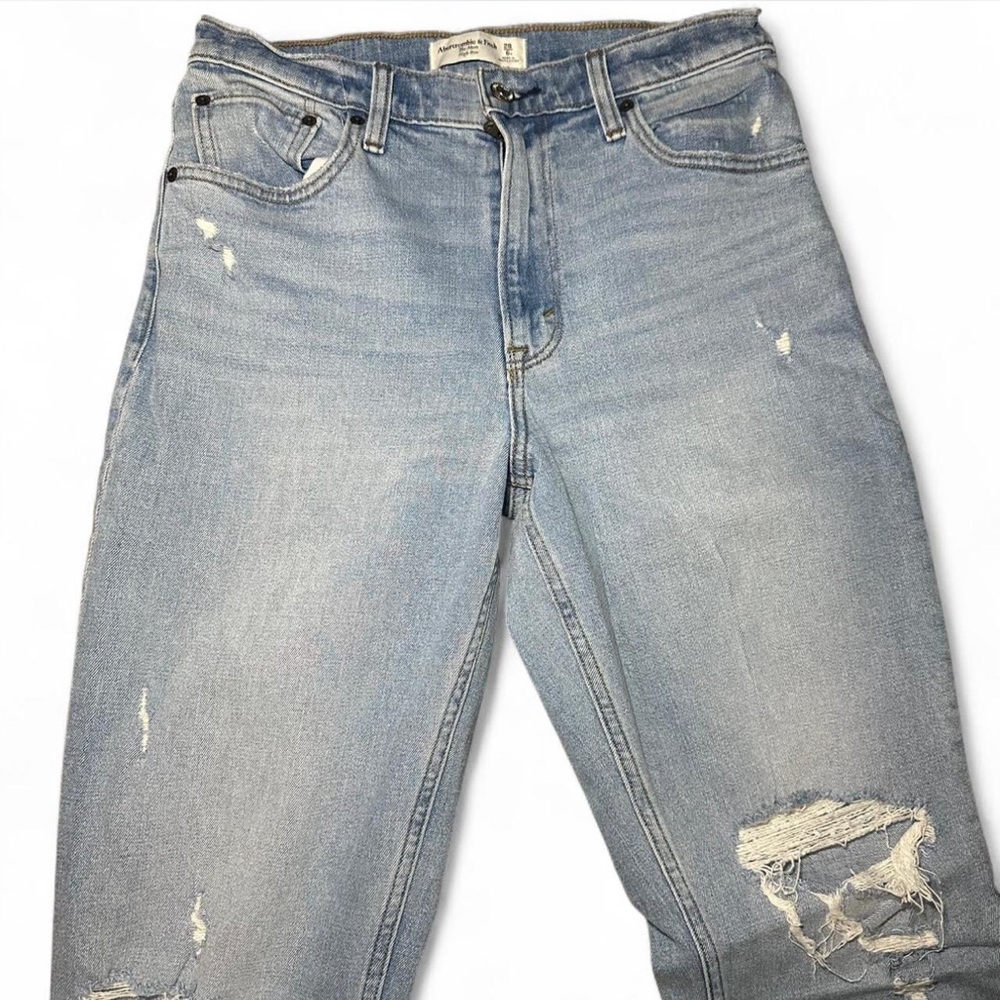 Abercrombie & Fitch Mom High Rise Jeans